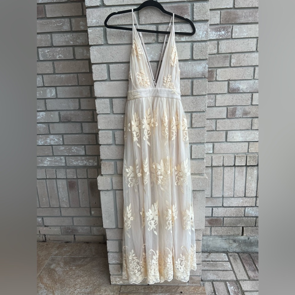 Cream Lace Maxi Dress w/ adjustable Straps